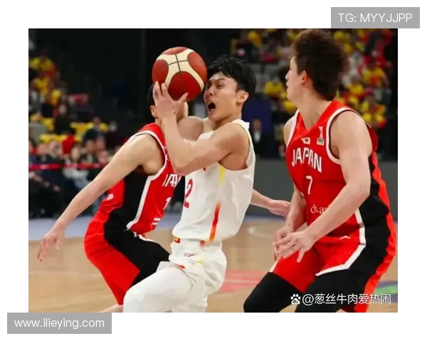 中国男篮迎战伊朗队争夺斯杯冠军展现实力与风采